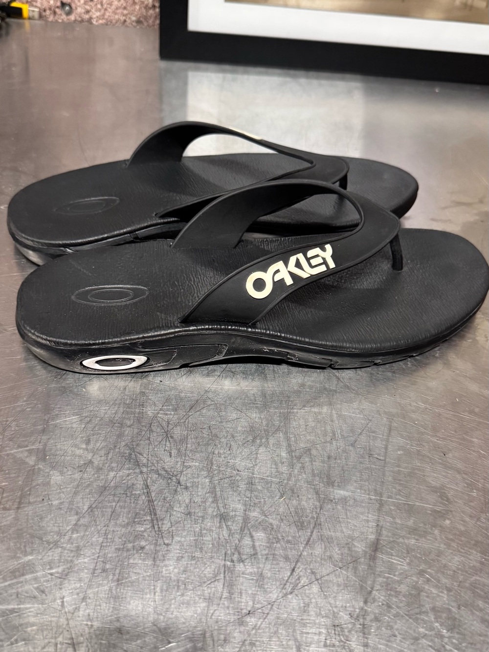Oakley Men's B1B Flip Flops Sandals